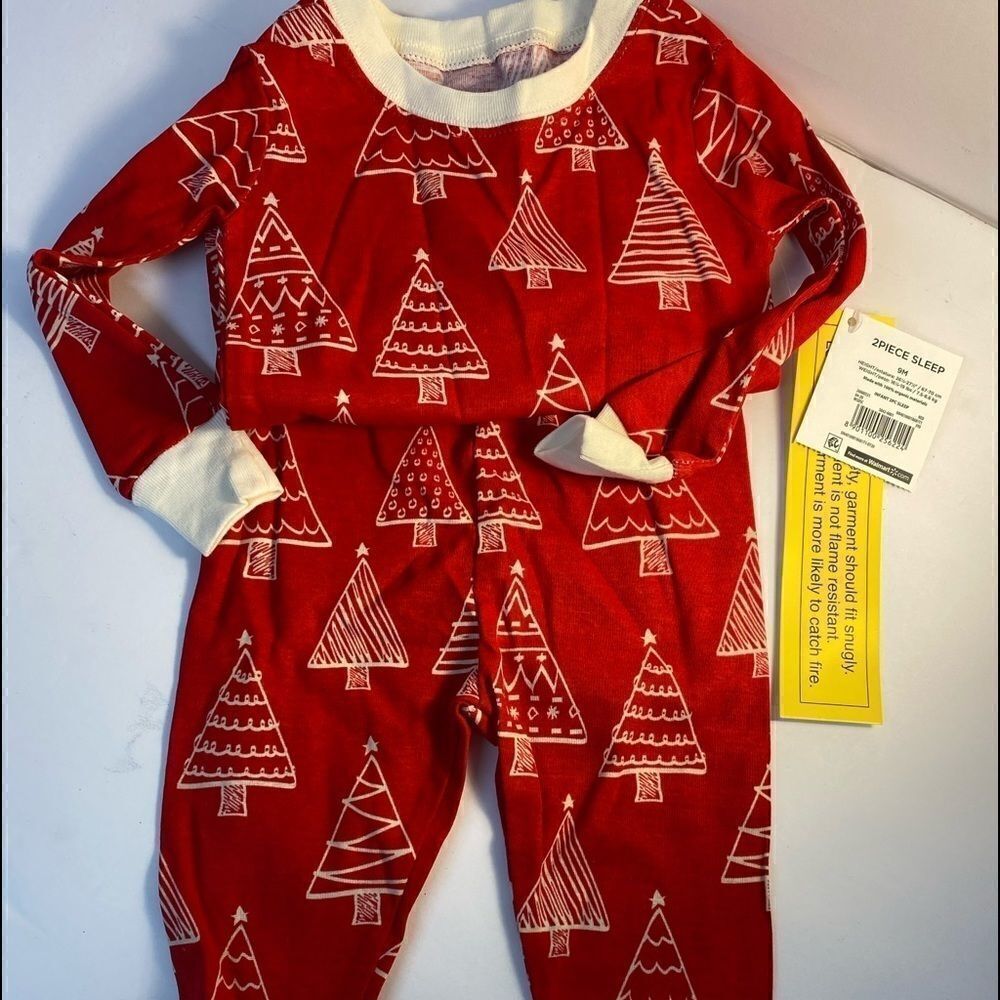NWT unisex infant two-piece Christmas pajamas